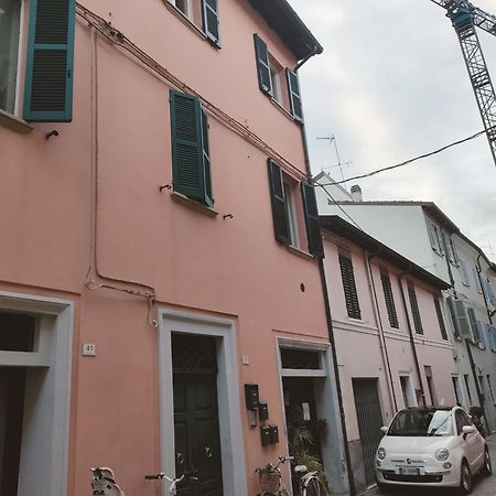 Il Nido Di Silvia A Due Passi Dal Teatro Rossini Apartment Pesaro Exterior foto